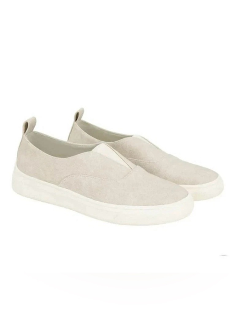 Kensie Slip-On Sneakers in Light Taupe and White Size 9